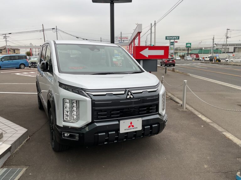 新型デリカD：5展示車到着！